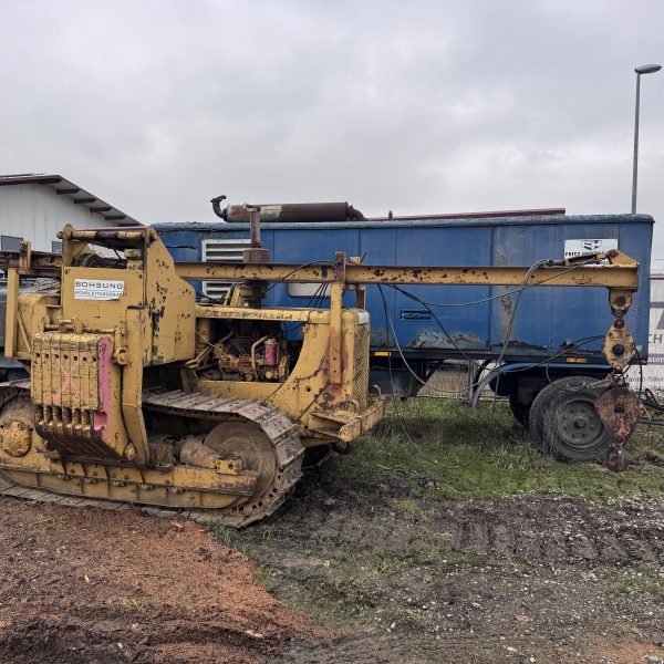 CAT D 4 B Pipelayer